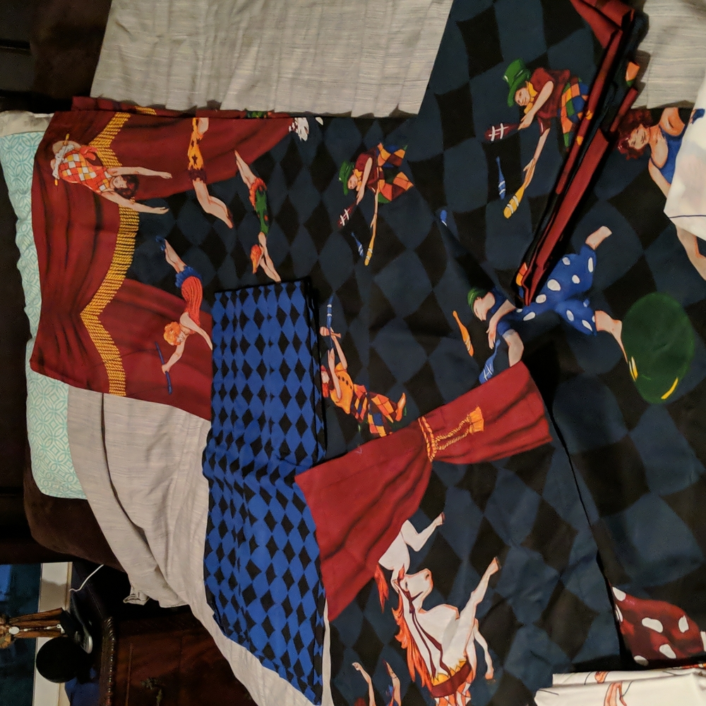 Flying acrobat circus bedding & decor
